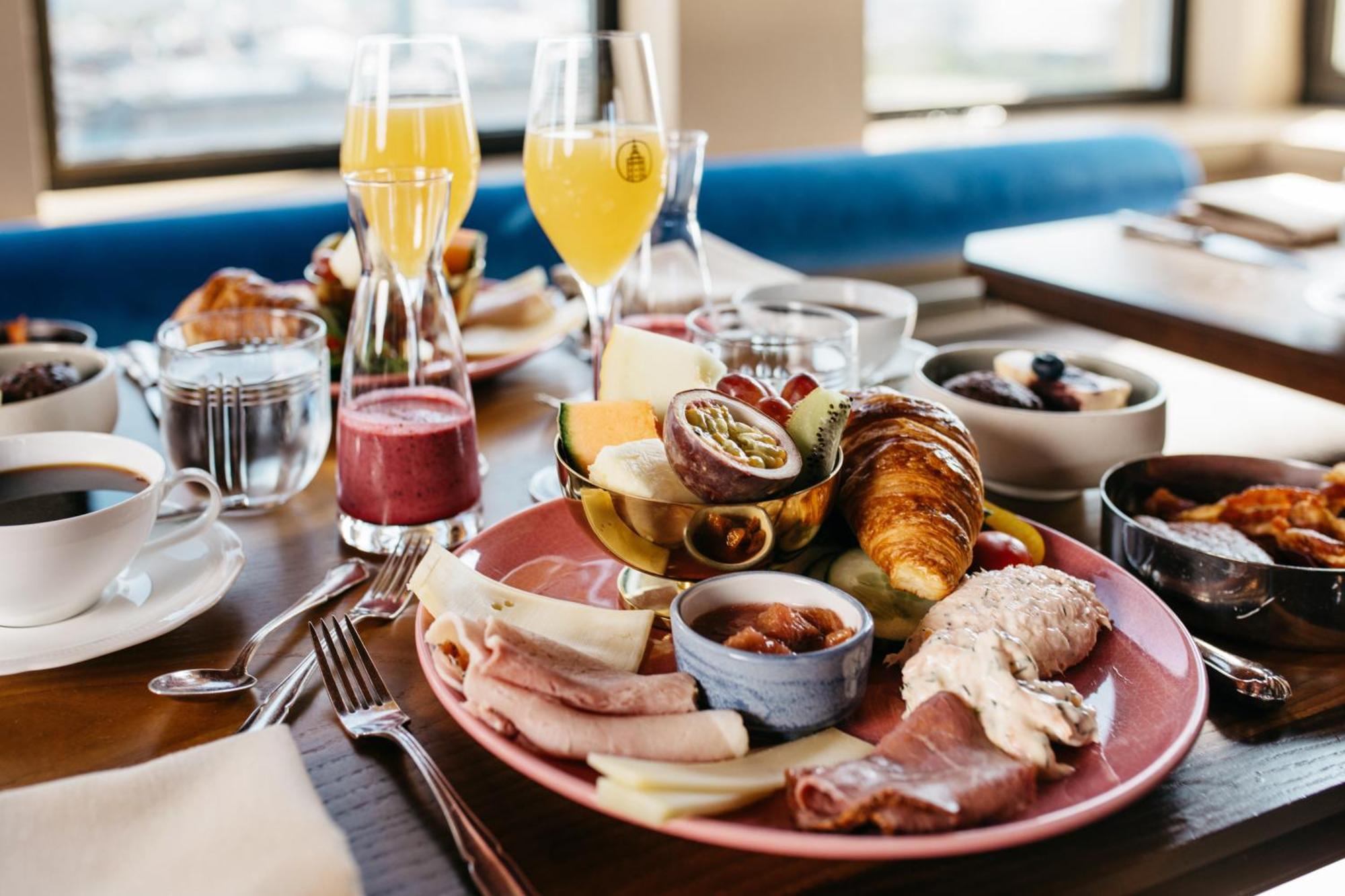 Solo Sokos Hotel Torni Helsinki Exterior foto A brunch table